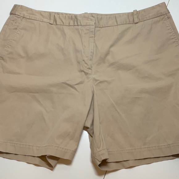 Talbots Chino Shorts Size 16 - Picture 1 of 7